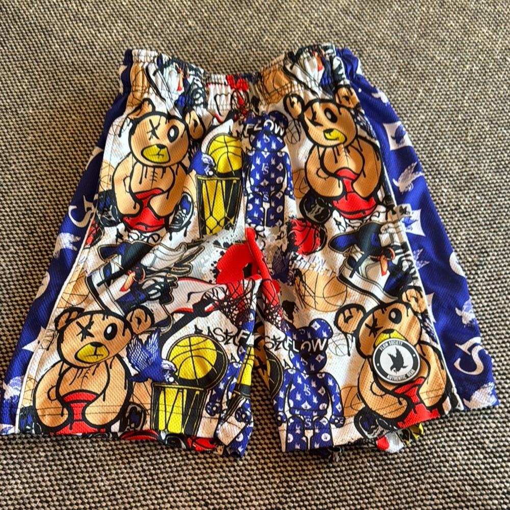 Flow society bear and basketball